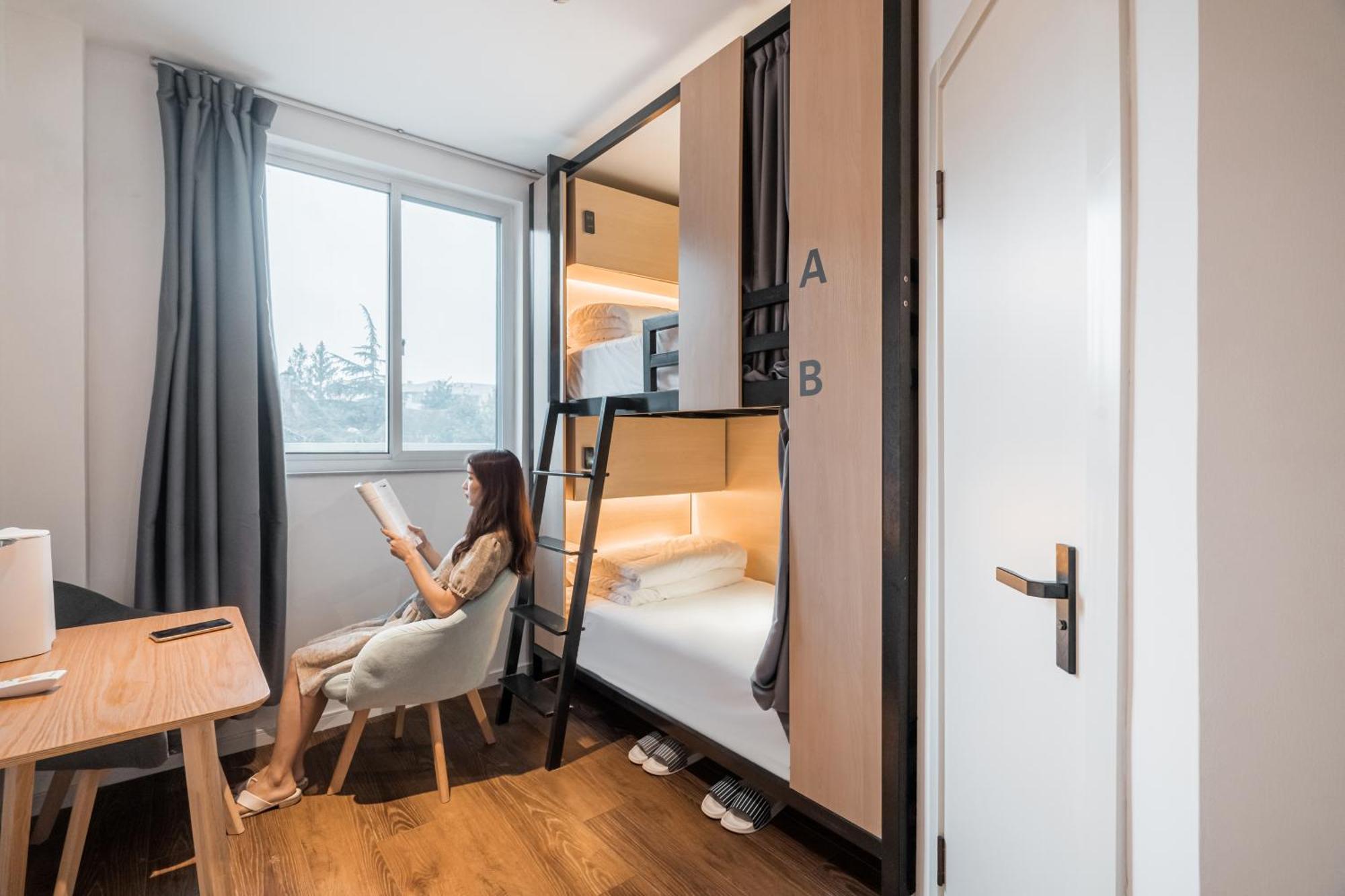 Joy Hongqiao Airport And Railway Hotel Shanghai Exterior photo